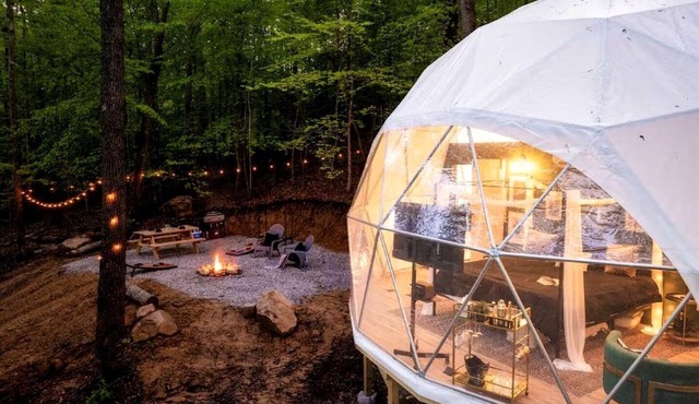 Cozy Dome Nestled in the Trees for an Unforgettable Couples Glamping Getaway in Scott County, Tennessee
