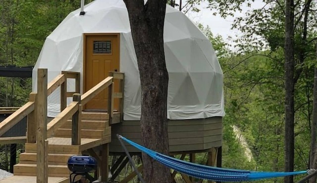 Cozy dome w/hot tub minutes from Red River Gorge