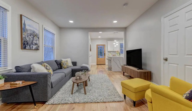 Cozy Downtown 1BR w/Parking