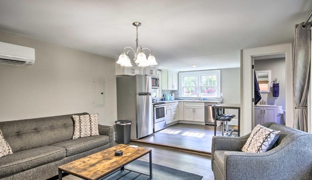 Cozy Downtown Aiken Apartment Shop, Dine and Golf!