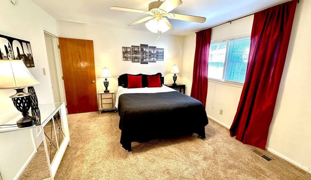 Cozy Downtown Destination