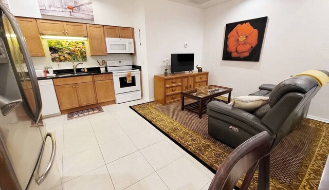 Cozy Downtown Gainesville 2 Bedroom/1 Bath Duplex