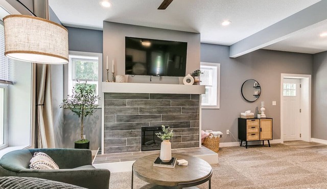 Cozy Downtown Getaway