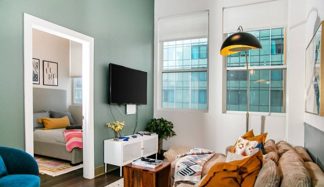 Cozy Downtown MICH AVE #7 | gym+rooftop