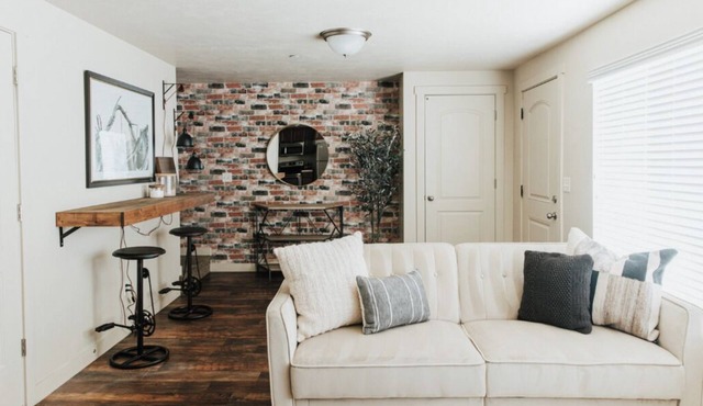 Cozy Downtown Provo Suite near Front Runner, LDS City Center Temple, Conf Center