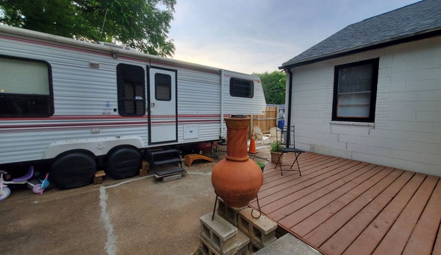 Cozy downtown retreat, minutes to all of Raleigh!