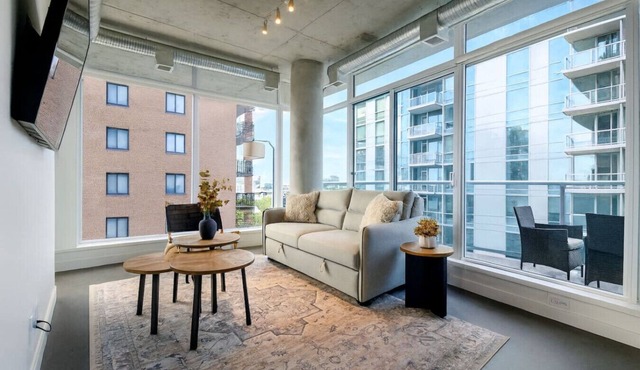 Cozy Downtown Retreat with Stunning River Views