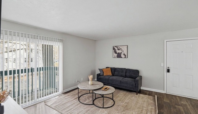 Cozy Downtown Stone Mountain Apartment