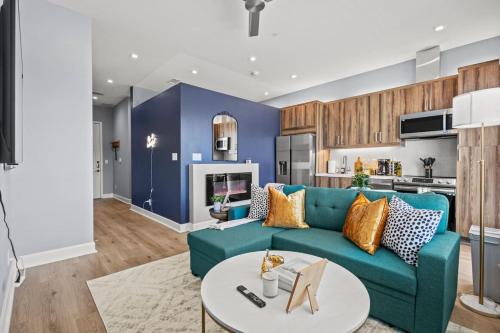 Cozy Downtown Stay Free WiFi and Parking NEW