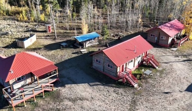 Cozy Dual Cabins Nestled Where Wyoming Meets Colorado-Pine Springs Cabins-Duplex