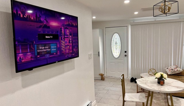 Cozy duplex apartment in South Windsor