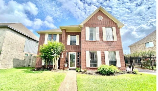 Cozy Duplex Close to Hobby, Lagoon, NASA, Beaches!