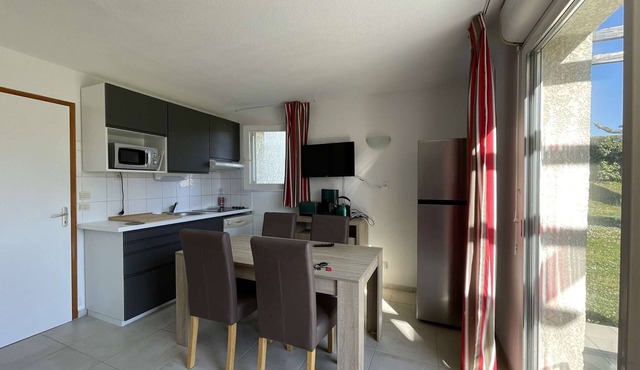 Cozy Duplex for 8 with Terrace, A/C, and Pools at Salavas