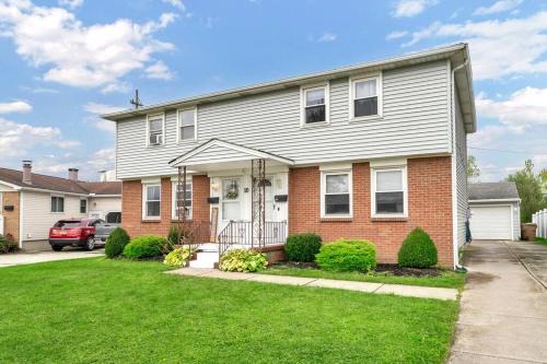 Cozy Duplex Near BUF International Airport