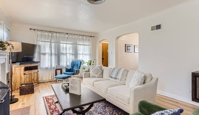 Cozy Duplex near Hospitals I Cherry Creek I Denver