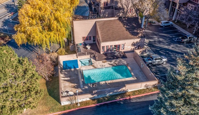 Cozy Durango Condo with Pool, Sauna, and Hot Tub