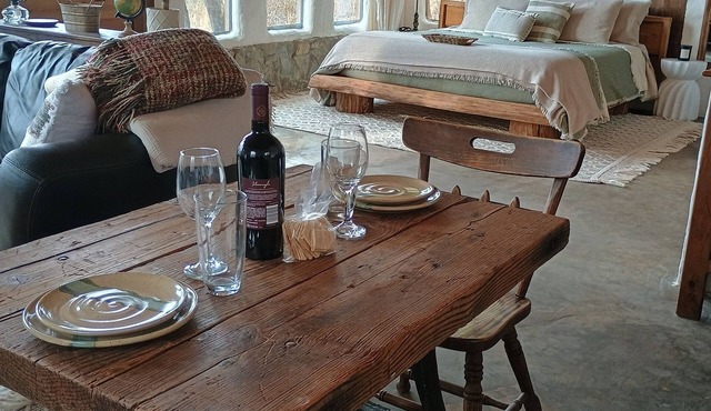 Cozy earth home with incredible views in Chickamauga