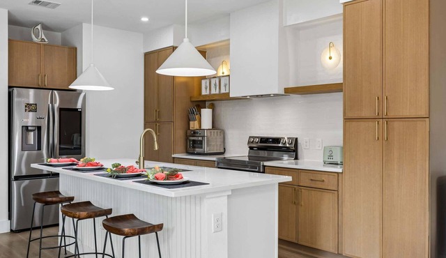 Cozy East Dallas Escape Minutes to Deep Ellum