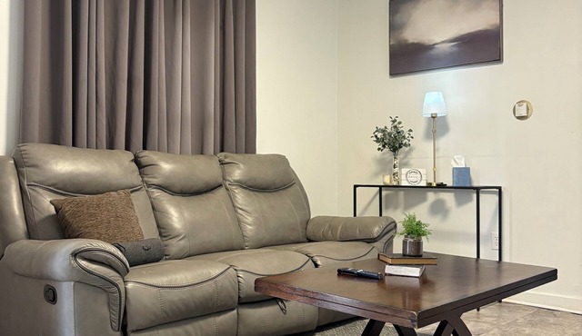 Cozy East Syracuse Apt—Close to Upstate, St. Joseph’s, Downtown & NY State Fair