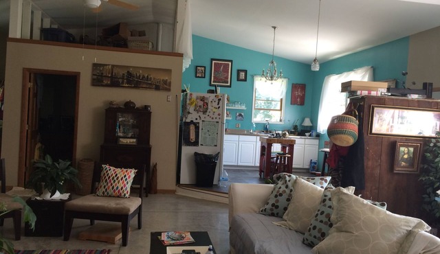 Cozy & eclectic bungalow 20 minutes from Starved Rock & Matthiessen Park