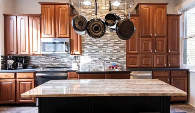 Cozy Elegant Bungalow on Bardstown Rd-Nulu