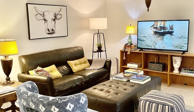 Cozy English Cottage Near UAB & Homewood, Fire Pit, Private Stay, Free Parking