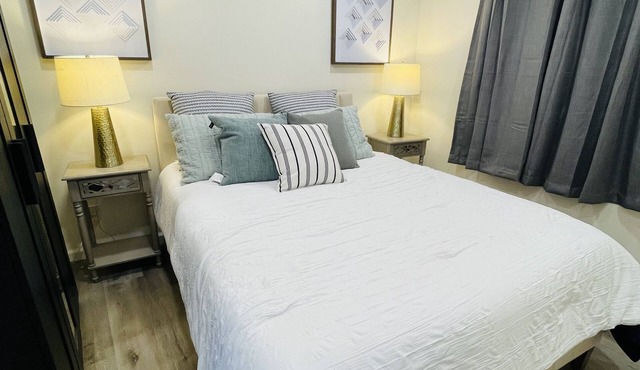 Cozy Entire 3BR Home/Free Parking/Fast WiFi/Family