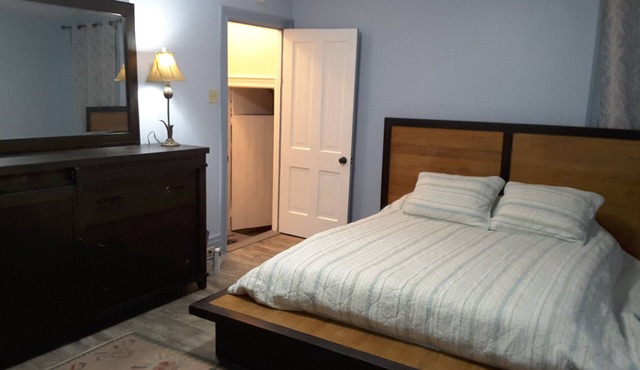Cozy escape close to downtown, stadiums & parks
