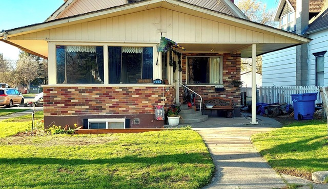 Cozy Escape close to Yellowstone & Grand Teton NP, BYUI, River Beach sleeps 9