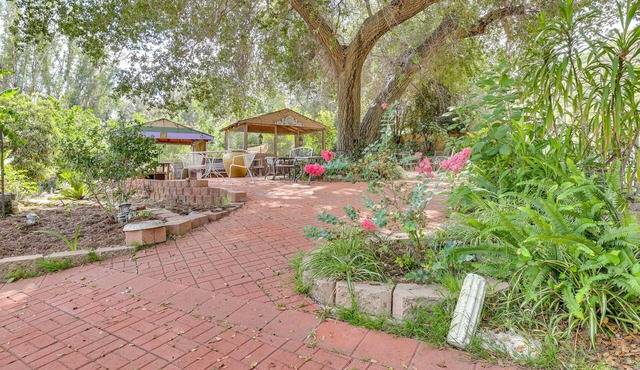Cozy Escondido Escape Near Hiking & Downtown!
