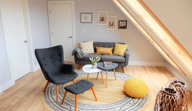 Cozy European Loft - Nature, Skiing, Hiking & Dogs Welcome