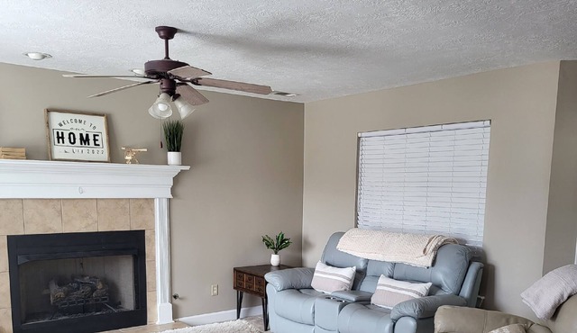 Cozy Evans Home - pet friendly- fenced yard - comfortable beds