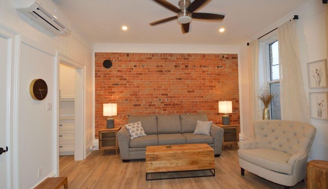 Cozy Executive Getaway In The Heart Of Perth!