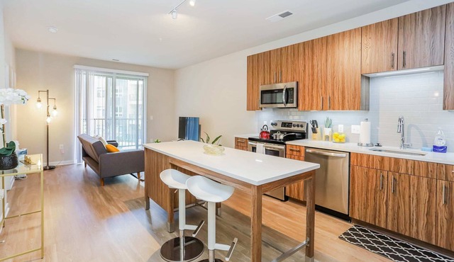 Cozy Experience in Fairfax + Pool