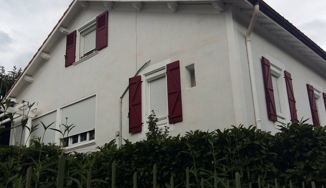 Cozy F2 Apartment with Terrace near Thermal Baths in Lamalou-les-Bains