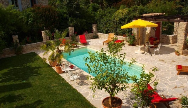 Cozy family apartment with pool near Pont d’Arc – up to 5 guests