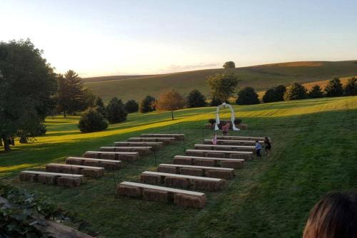 Cozy Family Accommodation for Five Guests in Montezuma, Iowa