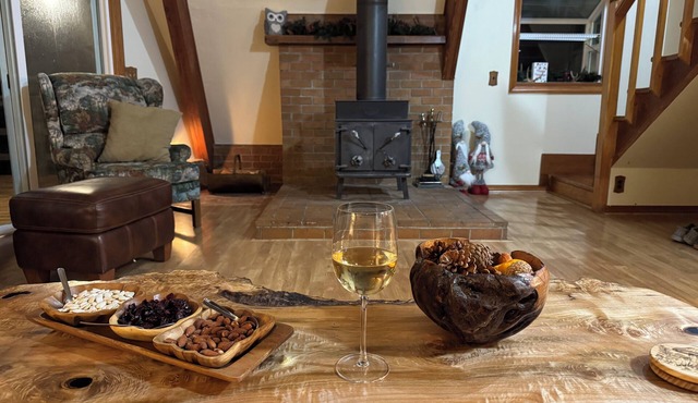 Cozy family and pet-friendly A-frame in the heart of wine country.