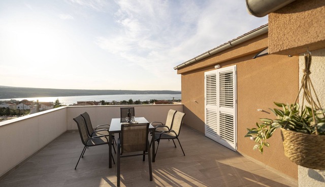 Cozy family apartment with great sea view!