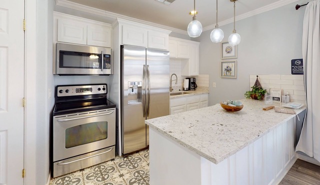Cozy family bungalow perfect for a couple or family of four