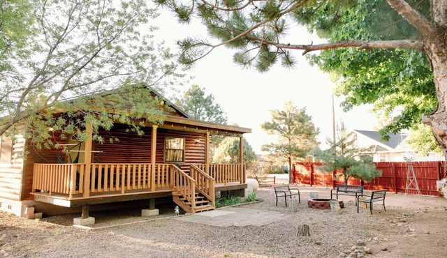 Cozy Family Cabin in Overgaard Pines w/ Fire Pit & EV Charger