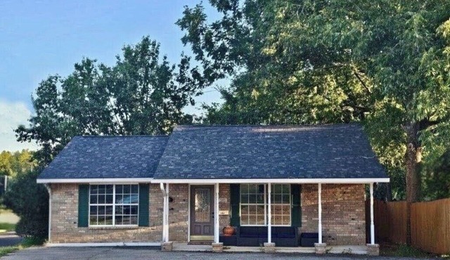 Cozy, family-friendly guest home in Northeast Texas!
