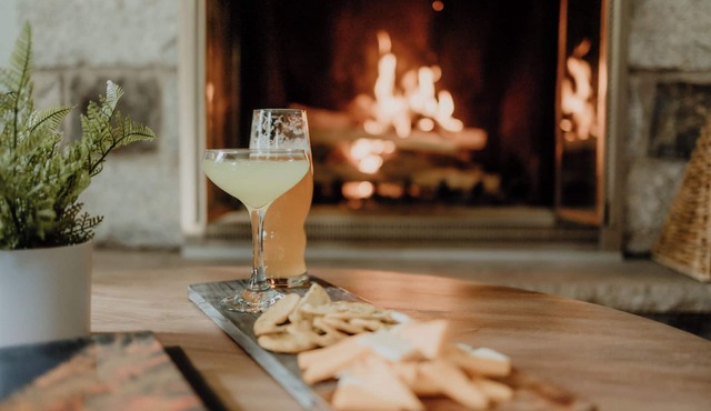 Cozy, Family-Friendly Chalet in Lake Naomi - Sleeps 10 - Pocono Pines Retreat