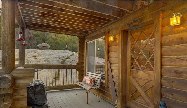 Cozy, Family-Friendly Log Cabin - Home #152 by RedAwning