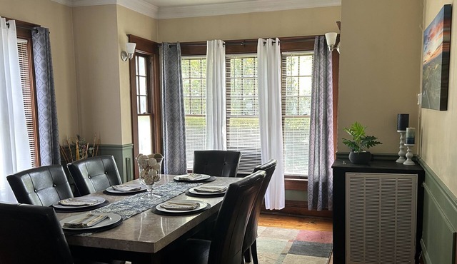 Cozy family friendly home with lots of space to relax.!