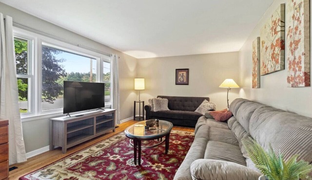 Cozy Family Home 1 level w/3BRDM