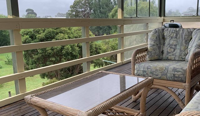 COZY FAMILY HOME BY THE RIVER