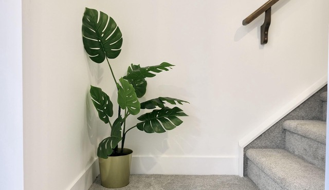 Cozy Family Home/Downtown Calgary/Free Parking/Enclosed Garage/Pet Friendly n