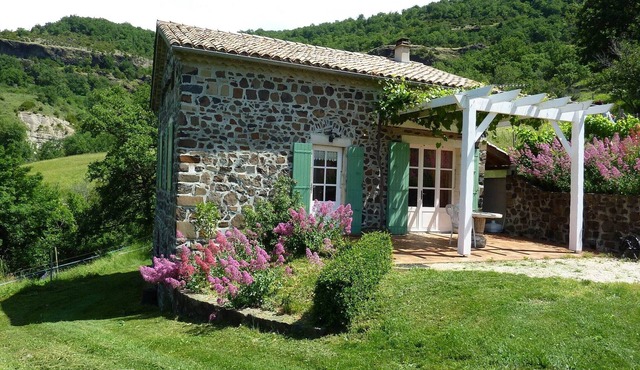 Cozy Family Home in Saint-Pons