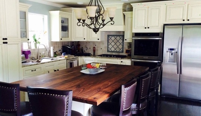 Cozy family home in Friendswood, Texas
